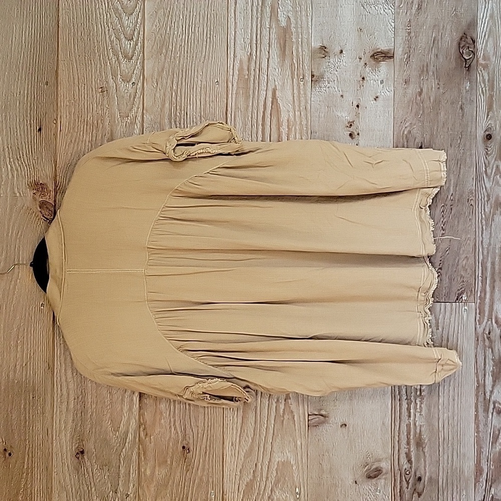 Umgee Size Small Latte Collared Button Up Tiered … - image 8